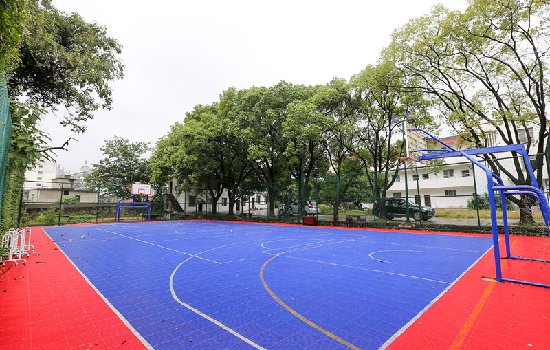 悬浮拼接地板篮球场 悬浮拼接地板篮球场